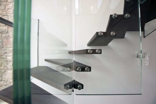 Mistral gewendelt - moderne Treppe detail